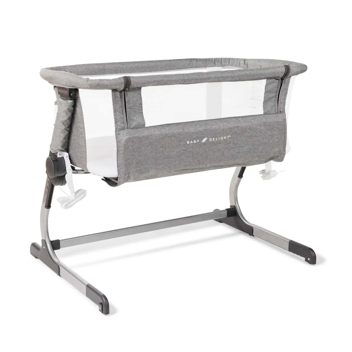 Beside Me™ Dreamer Bassinet & Bedside Sleeper 1