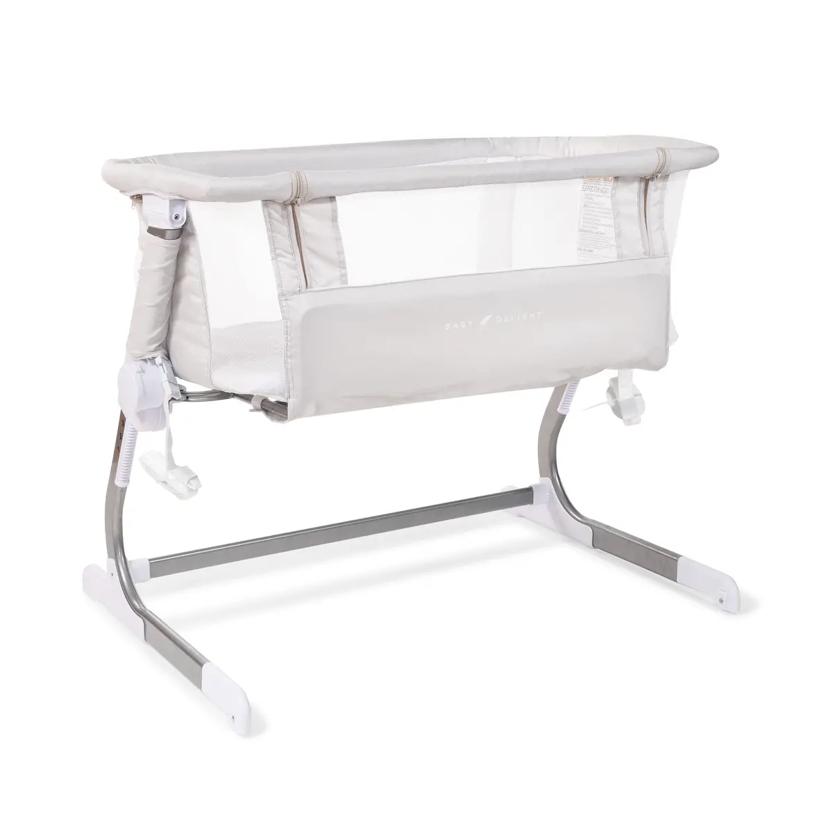 Beside Me™ Dreamer Bassinet & Bedside Sleeper 1