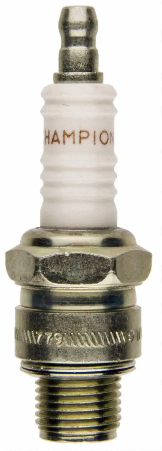 Champion Copper Plus Spark Plugs – Standard Replacement With Copper Core Electrode (831) 1