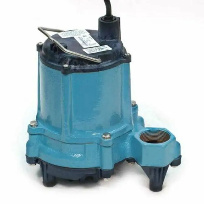 Little Giant - Manual Submersible Sump/Effluent Pump, 10Ft Power Cord 1/3 Hp, 50 Gpm 1